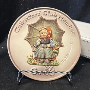 Goebel Collectors’ Club Member Plate (LC)